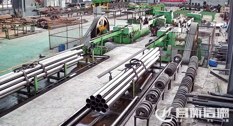 152*3.5mm薄壁精密鋼管生產(chǎn)中,152*6.5mm即將下料…… 152*3.5mm薄壁精密鋼管生產(chǎn)中,152*6.5mm即將下料……